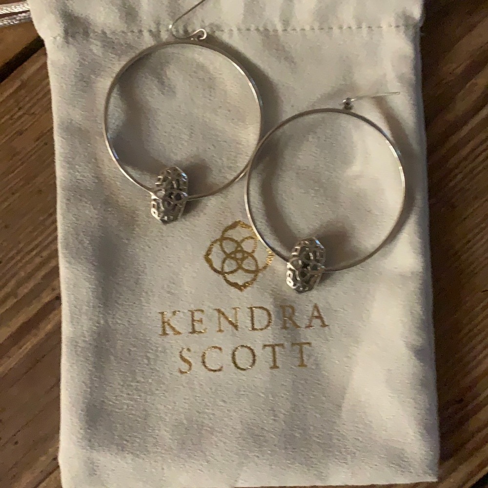 Kendra Scott ear rings
